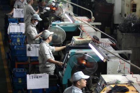 Tham gia Cộng đồng kinh tế ASEAN: Song hành lợi ích và thách thức