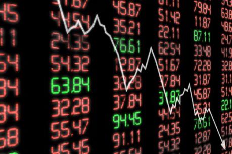 Các cổ phiếu dầu khí và ngân hàng đẩy VN-Index đi xuống