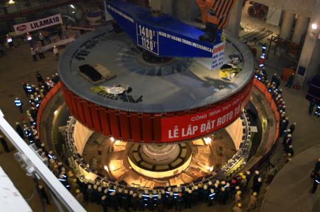 Lắp đặt thành công rotor tổ máy số 1 Thuỷ điện Lai Châu