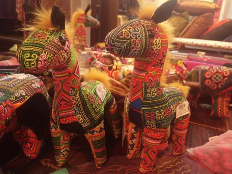 Làng lụa Vạn Phúc: Tre đã già mà măng chưa mọc