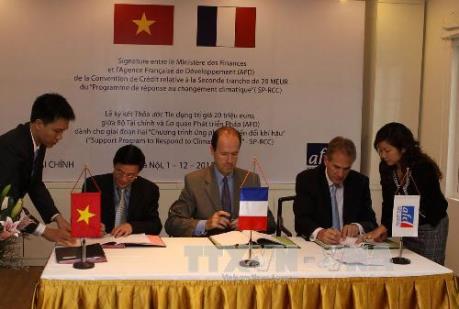 Pháp xem xét hỗ trợ Cần Thơ đối phó với biến đổi khí hậu