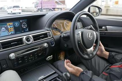 Nhật Bản xem xét cấp giấy phép lái xe cho người khiếm thính