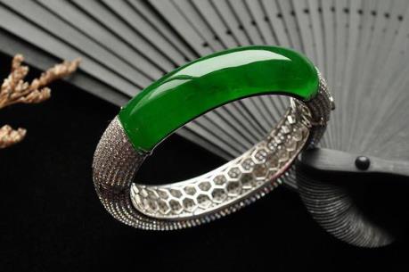 Hé lộ "khoảng tối" trong ngành đá quý ở Myanmar