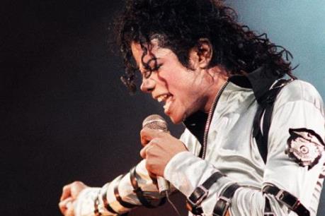Đấu giá chiếc mũ phớt của huyền thoại Michael Jackson