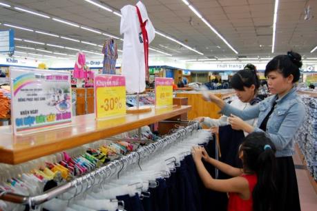 Ngày Vàng khuyến mại ở Hà Nội giảm giá đến 50%