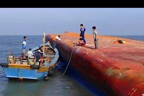 Đã tiếp cận được vị trí tàu chìm trên sông Soài Rạp