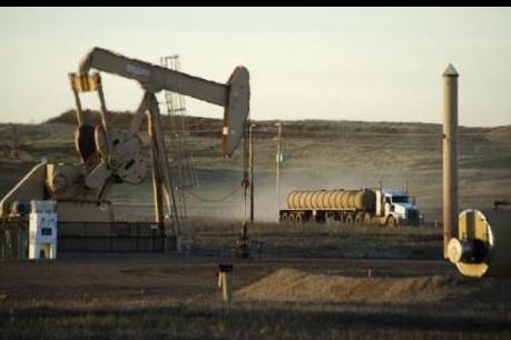 Giá dầu giảm sâu sâu sau thông tin OPEC đẩy mạnh khai thác