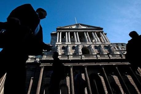 Anh hạ dự báo tăng trưởng kinh tế và giữ nguyên lãi suất