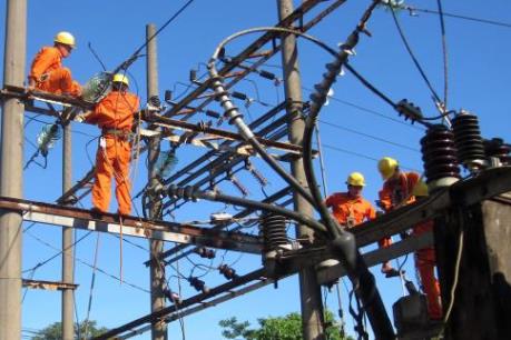 Sản lượng điện 10 tháng của EVN tăng gần 13%