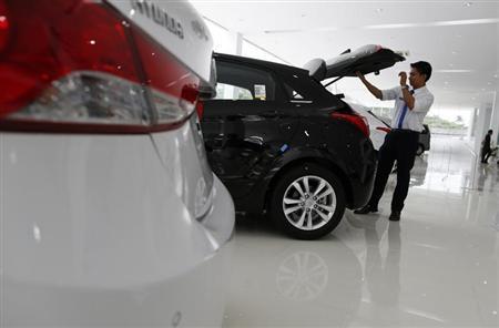 Hướng tới Cộng đồng ASEAN: Lào bãi bỏ thuế nhập khẩu ô tô