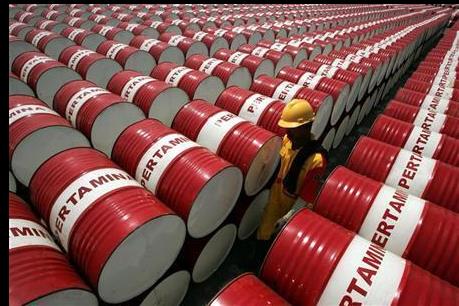 Chủ đề "đóng băng" sản lượng dầu sẽ được luận bàn vào tháng tới?