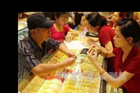 Giá vàng hôm nay 11/3 tăng 1,1 triệu đồng/lượng