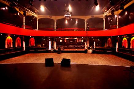 Khủng bố tại Paris: Diễn biến bên trong Nhà hát Bataclan