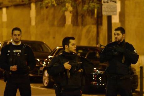 Hậu vụ khủng bố ở Paris: EU thắt chặt kiểm soát súng