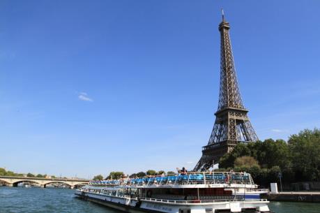 Người Việt tại Czech được khuyến cáo cân nhắc trước khi sang Pháp du lịch