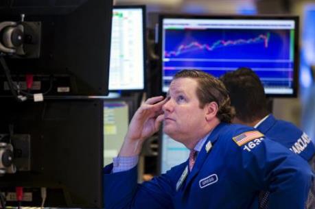 Chứng khoán Mỹ: Nhóm cổ phiếu năng lượng tăng giá trở lại sau vụ khủng bố tại Pháp