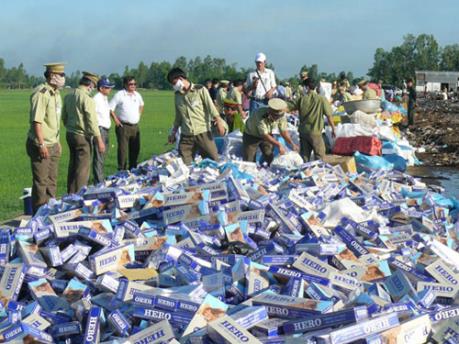 Tiêu hủy trên 340.000 gói thuốc lá điếu nhập lậu
