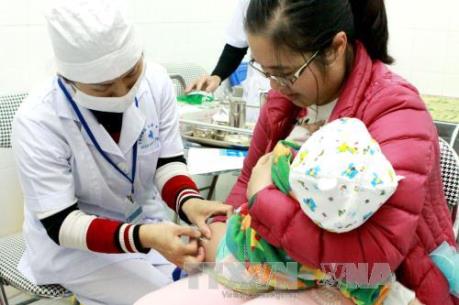 Du khách đến vùng dịch bại liệt cần được tiêm chủng đầy đủ