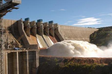 Hà Tĩnh giúp nhân dân tránh bão và thông báo xả lũ từ các hồ đập lớn