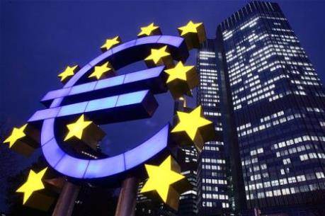 ECB cân nhắc quyết định tiếp tục hạ lãi suất