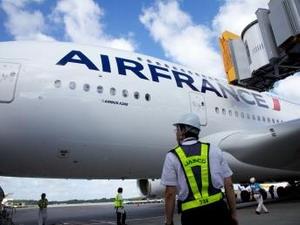 Air France lo ngại tổn thất kinh tế do vụ khủng bố Paris 13/11