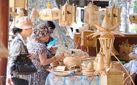 Hơn 300 gian hàng sẽ được trưng bày tại hội chợ làng nghề Việt Nam