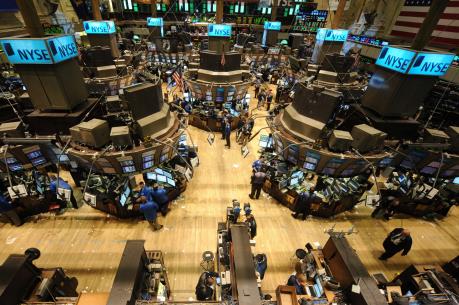 Nhóm cổ phiếu năng lượng mang sắc xanh đến Phố Wall