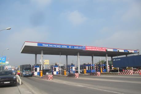 Xảy ra tắc nghẽn cục bộ trong ngày đầu thu phí mới trên Quốc lộ 5