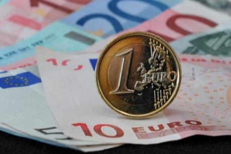 Đồng euro “chật vật” trước phiên họp của ECB