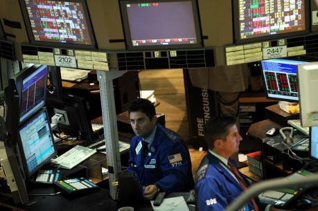 Nhóm cổ phiếu năng lượng đưa Phố Wall vào vùng đỏ