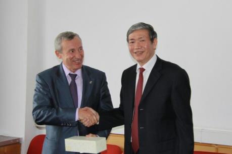 Nga coi Việt Nam là cầu nối quan trọng với ASEAN