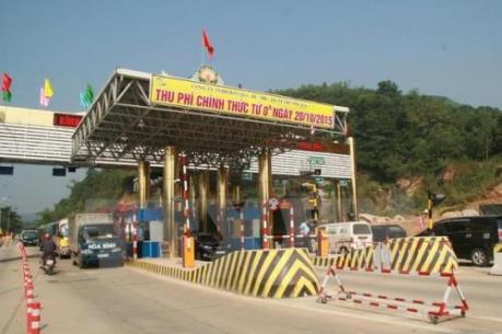 Dân ngăn cản hoạt động Trạm thu phí giao thông BOT Xuân Mai vì phí cao