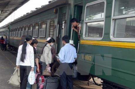 Giá vé tàu Thống Nhất giảm 10% trong tháng 12