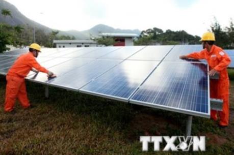 Đầu tư gần 2.400 tỷ đồng xây dựng nhà máy điện năng lượng mặt trời