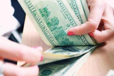 Các ngân hàng lại nâng giá USD