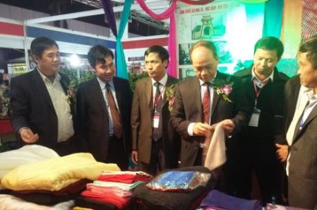 Khai mạc hội chợ Làng nghề Việt Nam năm 2015