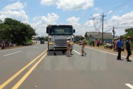 Bắt giữ ô tô giả Đoàn làm phim truyền hình để chở hàng lậu