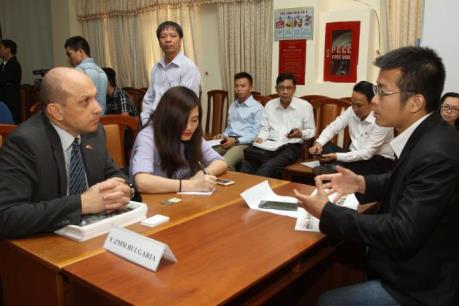 Liên minh doanh nghiệp để chống đỡ "cơn bão" hội nhập