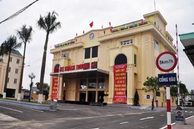 Bến xe kiểu mẫu đầu tiên ở Hải Phòng có nguy cơ phá sản