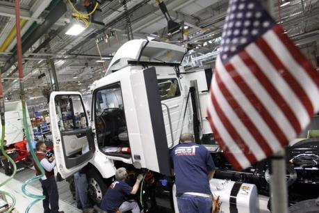 Sản lượng công nghiệp của Mỹ sụt giảm mạnh