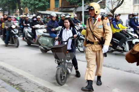 Vì sao cần phải đăng ký mô tô, xe máy điện?