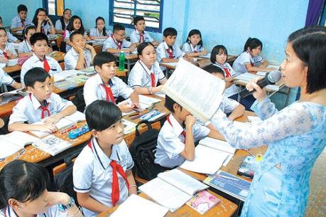 Thưởng tết giáo viên tối thiểu 500 ngàn đồng/người 