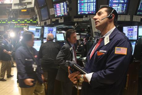 Chứng khoán Âu-Mỹ: Giao dịch ảm đạm