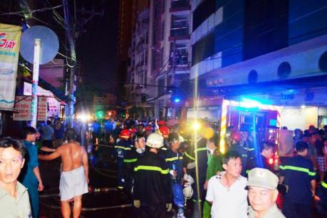 TP.HCM: Giải cứu thành công 5 người mắc kẹt trong đám cháy dữ dội