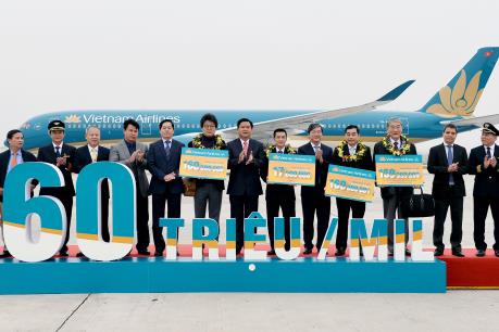 Vietnam Airlines đón hành khách thứ 160 triệu