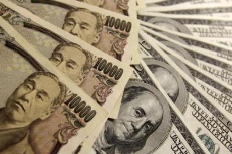 Nhà đầu tư Nhật Bản đẩy mạnh mua USD