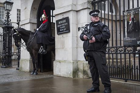 Vấn đề chống khủng bố: Anh, Tây Ban Nha tăng cường an ninh trước thềm Năm mới 2016