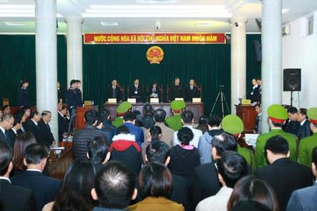 Nguyên giám đốc chi nhánh Agribank Nam Hà Nội đề nghị trả hồ sơ vụ án để làm rõ