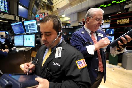 Sắc xanh bao phủ chứng khoán toàn cầu