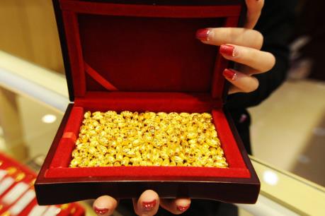 Giá vàng ngày 30/12: Giá vàng trong nước giảm mạnh